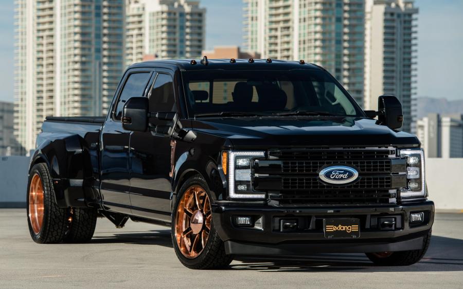 Ford F-350 Super Duty Lariat 4x2 Crew Cab by Extang Truck Bed Covers '2018